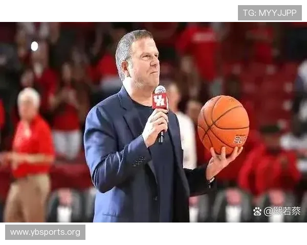 乌度卡称杰伦-格林能打满一节比赛 但其他球员需站出来担任核心