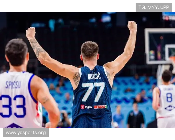 东契奇关键时刻稳如泰山比赛经验日益成熟成就领导力