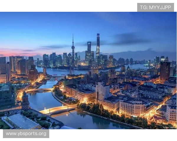 东方明珠璀璨夜色映照浦江两岸城市风华与海派时代魅力新图景长卷 东方明珠璀璨夜色映照浦江两岸城市风华与海派时代魅力新图景长卷